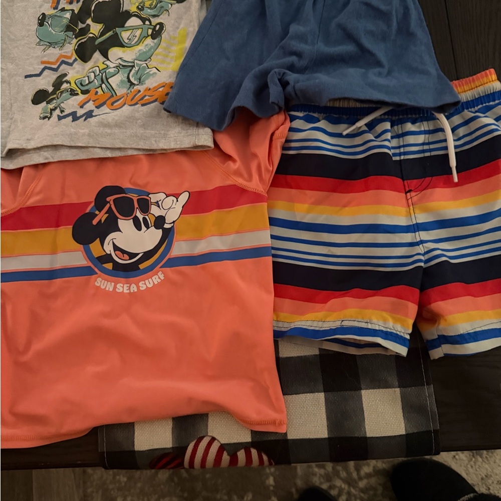 Mickey Mouse boys lot of 4 24 months and 2T outfits like new condition. - Picture 5 of 9